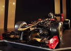 "Red Bull", "Lotus" un "Sauber" prezentē jaunos modeļus (foto, video)