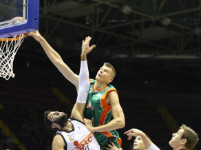 2015-03-18_porzingis.jpg