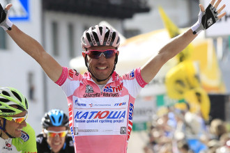 "Giro" 19. posmā uzvar Kroizigers, Rodrigess nosargā rozā krekliņu