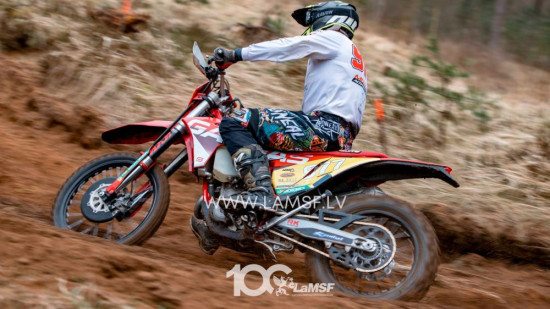 Ar sacensībām Ķesterciemā sestdien startē enduro jaunā sezona