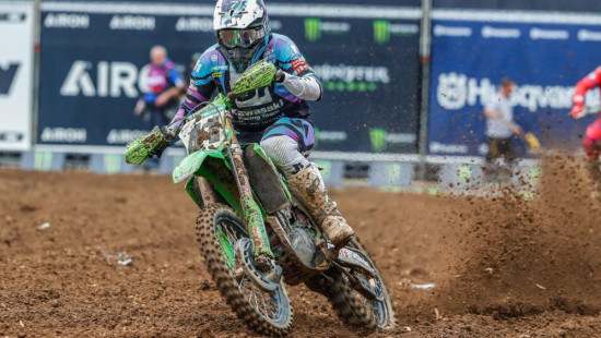 Latvijski motokrosist Pauls Jonass se je po poškodbi vrnil na tekmovanja in v kvalifikacijah na Švedskem osvojil deveto mesto