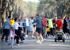 Mežaparkā turpinās sagatavošanās treniņi "Nordea" Rīgas maratonam