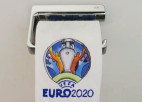 Video: "Euro 2020" notikumus attēlo uz tualetes papīra