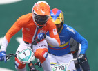 BMX divriteni šķūnītī iestumj arī pasaules čempiona pilnvaras nolikušais van Gents