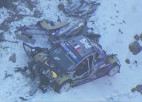 Video: "M-Sport" pilots Montekarlo rallijā smagā avārijā iznīcina jauno mašīnu