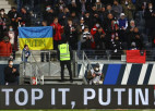 FIFA pagaidām nediskvalificē Krieviju, bet atņem karogu un himnu