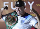 WBC neatņems Fjūrijam titulu, jo "nav oficiāla izaicinātāja"