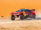 Lēbs ātrākais Dakaras rallija garākajā posmā, Ekstroms piedzīvo neveiksmi