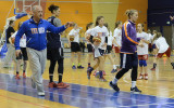 Foto: Jaunās basketbolistes trenējās kopā ar TTT Rīga spēlētājām