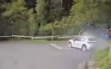 Video: Rallija fanu neapdomība gandrīz noved pie traģēdijas