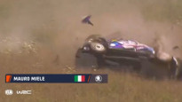 Video: Pamatīgu avāriju "Vecpils" ātrumposmā piedzīvo itāļu ekipāža
