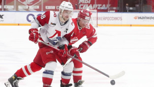 Bušē notiesā par dzimumnoziegumu pret nepilngadīgo, ''Lokomotiv'' hokejistu atlaiž