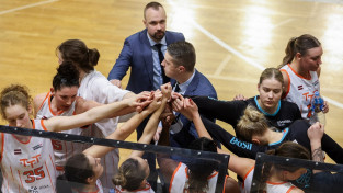 Augstāk izsētās TTT basketbolistes Latvijas finālu sāks RSU laukumā