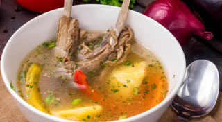 Jēra gaļas zupa