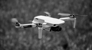 Redzēt vairāk, justies drošāk – dronu spēks mūsdienu apsardzē