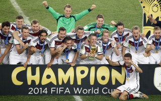 Foto: Vācijas izlase priecājas par pasaules čempionu titulu