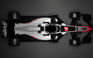 Foto: Amerikāņu komanda "Haas" pirmā atrāda 2018. gada F1 bolīdu