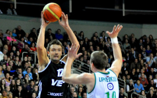 Foto: "VEF Rīga" uzvar "Žalgiris" basketbolistus