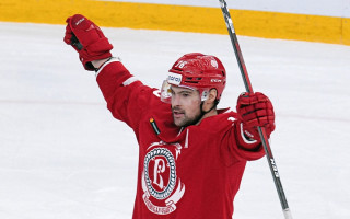 KHL rekords: Daugaviņš pārspēj Dārziņu un M. Rēdlihu un cīnās par <i>play-off</i>