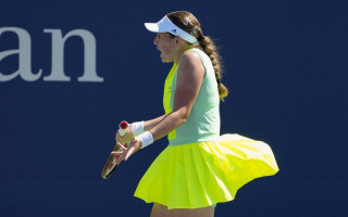 Video: Ostapenko izdzen fanu no stadiona