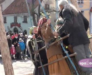 Video: Rīgā sāk svinēt Lielo dienu jau sešos no rīta