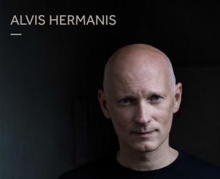 Izdevniecībā “Neputns” klajā nāk albums “Alvis Hermanis” un režisora dienasgrāmata