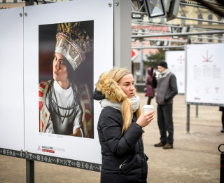 Latvijas simtgadei veltīta izstāde “Latviešu Spēka Zīmes”