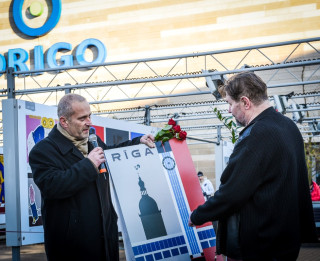 Atklāta Latvijas simtgadei veltītā izstāde “PUBLISKIE SPOGUĻI. Plakāti 1834–2017”