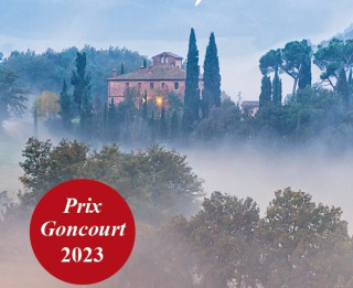 Romāns, kas aizrauj kā pati dzīve – “Nomodā par viņu”