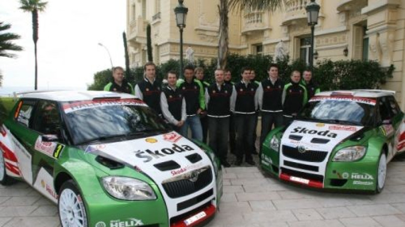 "Skoda" komanda pirms Montekarlo rallija
Foto: www.ircseries.com