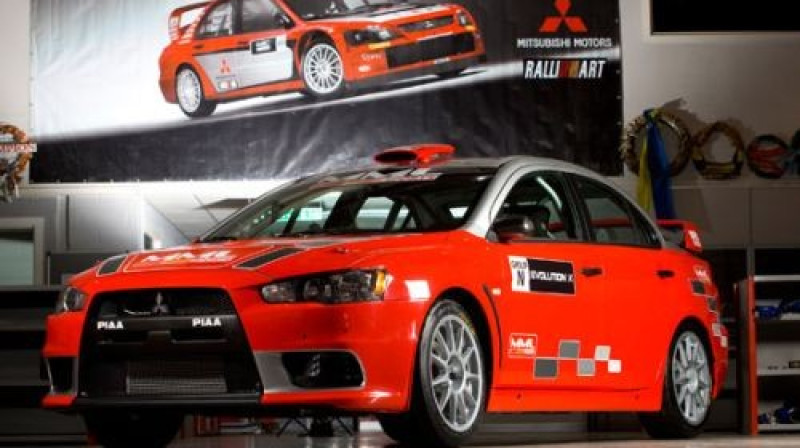 Ar šo jaunās paaudzes Mitsubishi Evo X startēs pēdējo divu gadu Lielbritānijas čempions Gajs Vilks Foto: www.mml-sports.com