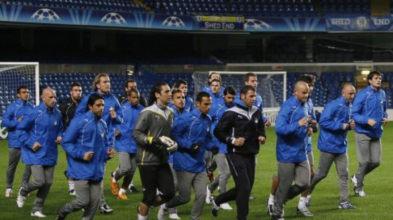 "APOEL" futbolistiem šovakar jācer uz brīnumu
Foto: AFP/Scanpix