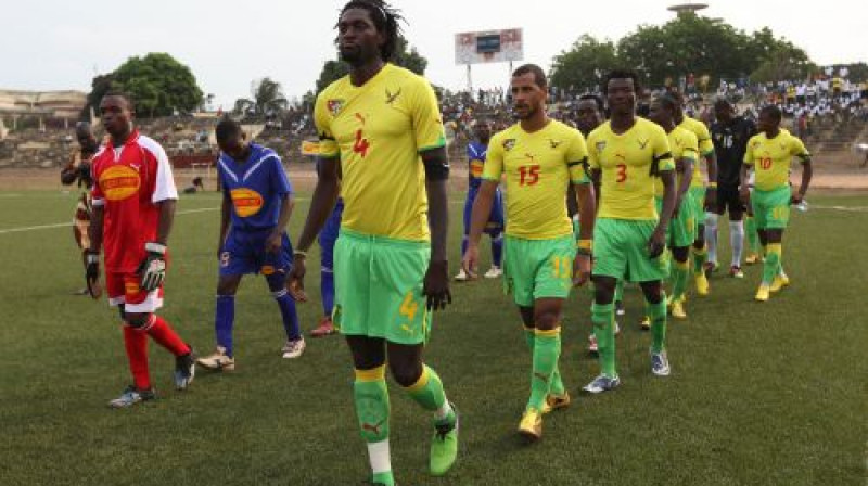 Togo izlase (priekšplānā) draudzības spēlē pret Togo mediju pārstāvjiem
Foto: AP/Scanpix