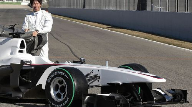 Kamui Kobajaši pie jaunās "BMW Sauber" formulas
Foto: AP/Scanpix