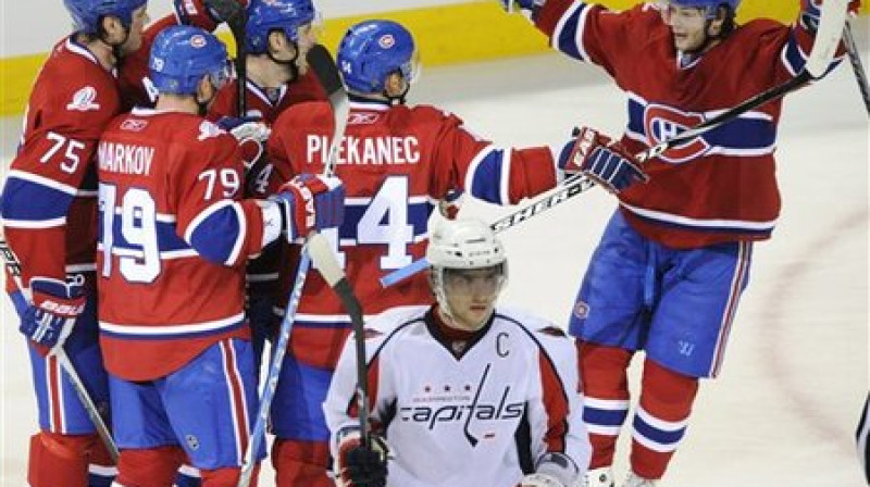 Viena no NHL spožākajām zvaigznēm Aleksandrs Ovečkins tagad ir brīvs...

Foto: Scanpix