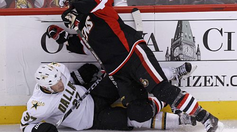 Kārļa Skrastiņa cīņa ar Krisu Nīlu
Foto: Reuters/Scanpix