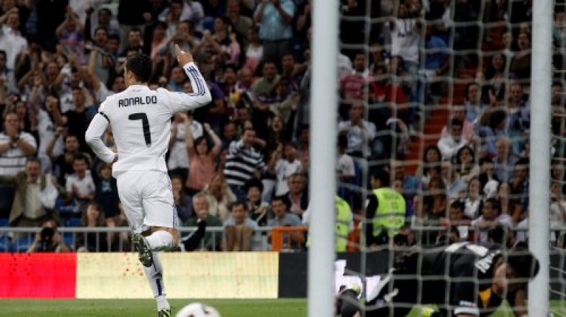 Krištianu Ronaldu ("Real Madrid") nule kā atklājis rezultātu "Santiago Bernabeu"
Foto: AP/ Scanpix