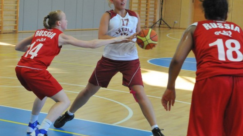 Anete Kiršteine bijusi Latvijas U20 izlases rezultatīvākā spēlētāja pirmajās trijās pārbaudes spēlēs.
Foto: Romualds Vambuts, Sportacentrs.com