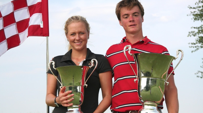 Krista Puisīte un Matiass Bosmans - Latvian Open 2011 golfā uzvarētāji. Foto: Gundars Galkins, Latvijas Golfa federācija