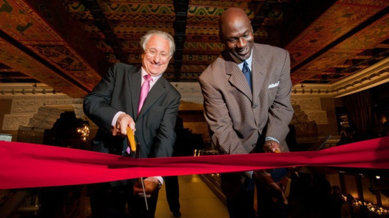 Maikls Džordans 2011. gada 22. septembrī Čikāgas viesnīcā "InterContinental Chicago" piedalās "Michael Jordan`s Steak House" atklāšanā
Foto: AP/Scanpix