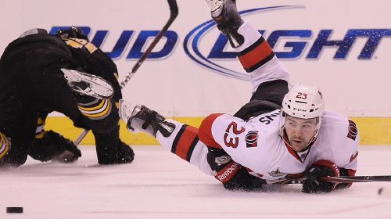 Kaspars Daugaviņš spēlē pret "Bruins"
Foto: AFP/Scanpix