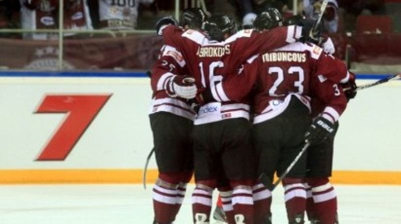 Latvijas izlase izcīnīja pirmo uzvaru sagatavošanās posmā pirms pasaules čempionāta.
Foto: Mārtiņš Aiše