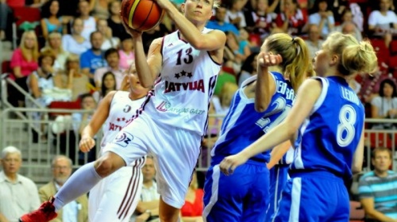 Kristīne Kārkliņa ir viena no sešām Latvijas basketbolistēm, kura izmēģinājusi spēkus Turcijas čempionātā
Foto: Romualds Vambuts, Sportacentrs.com