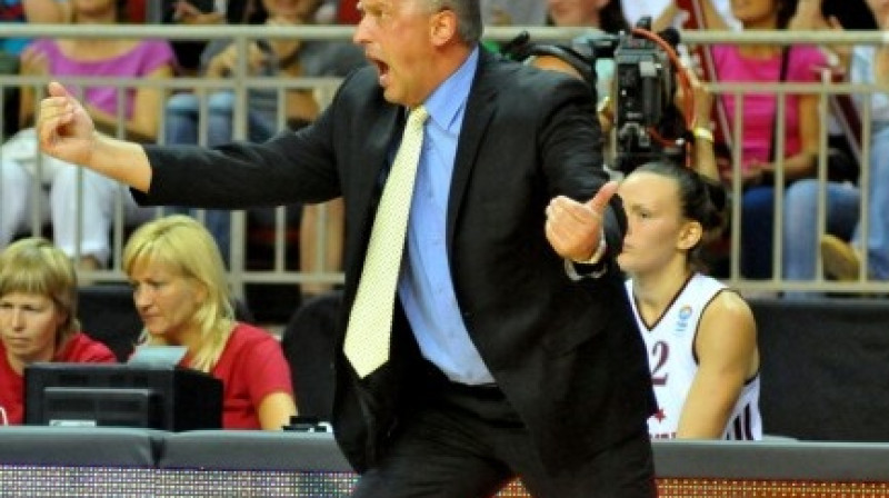 Aigars Nerips debijas gadā aizveda Latvijas sieviešu basketbola valstsvienību līdz piektajam Eiropas čempionāta finālturnīram pēc kārtas
Foto: Romualds Vambuts, Sportacentrs.com