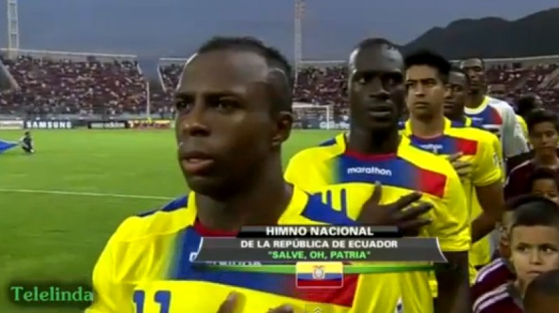 Ekvadoras izlases futbolisti Meksikas himnas laikā
Foto: no "Telinda" video
