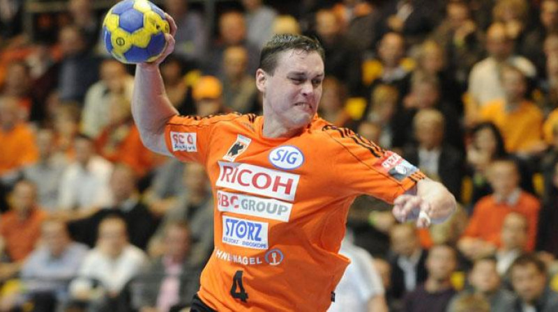 Trīskārtējais Šveices čempions un 2008. gada EHF kausa ieguvējs (ar vācu HSG "Nordhorn") Petrs Kukučka arī spēlēs pret Latviju nevarēs palīdzēt Slovākijas izlasei.