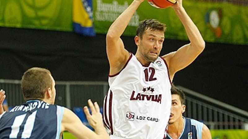 Kristaps Janičenoks: lielisks sākums ceturtajam Eiropas čempionāta finālturnīram karjerā.
Foto: FIBAEurope.com