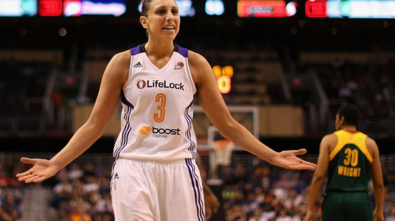 Daiana Taurasi pēc piezīmes saņemšanas 23. augusta spēlē pret "Seattle Storm"
Foto: AFP/Scanpix