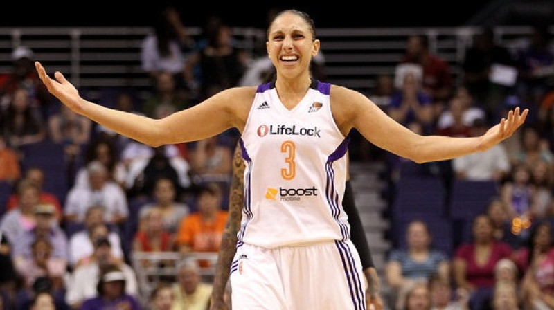 Daiana Taurasi: 30 punkti, septiņas piespēles un viena kļūda pirmajā uzvarā pār "Los Angeles Sparks"
Foto: AFP/Scanpix