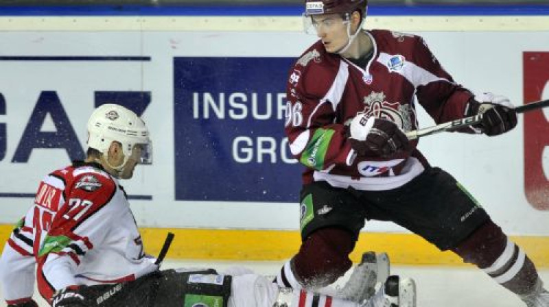 Māris Bičevskis - viens no otrā plāna vilcējiem 
Foto: Romāns Kokšarovs, Sporta Avīze, f64